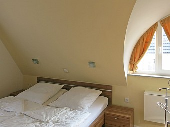 2. Schlafzimmer im Obergeschoss