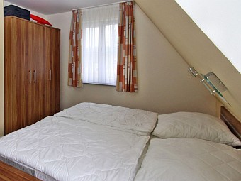 2. Schlafzimmer im Obergeschoss